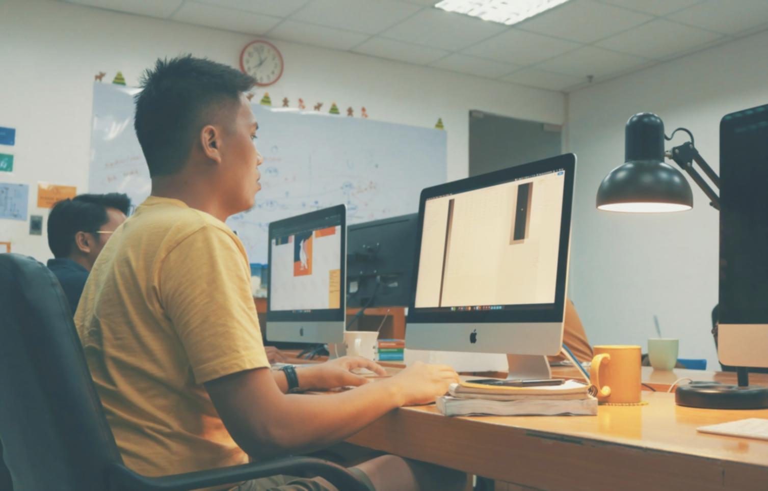 Planification financière avec graphiques et notes